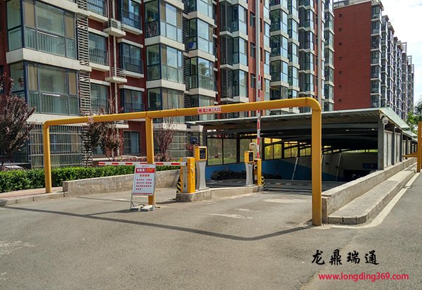柳浪家園小區(qū)車牌識別系統(tǒng)