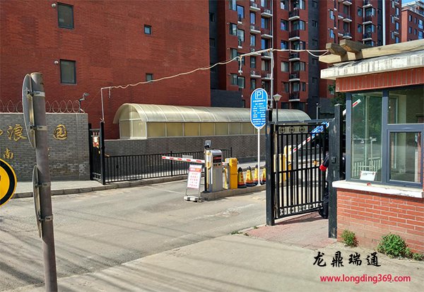 柳浪家園小區(qū)車牌識別系統(tǒng)