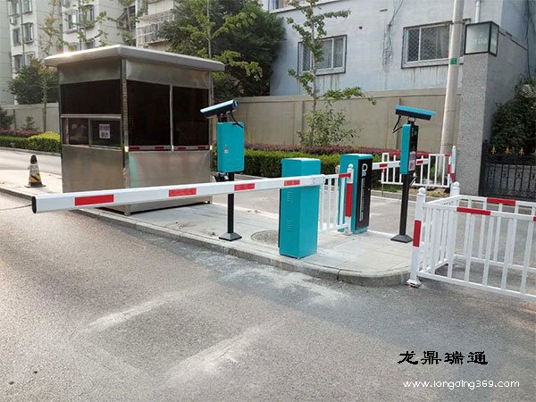 小區(qū)車(chē)牌識(shí)別系統(tǒng)
