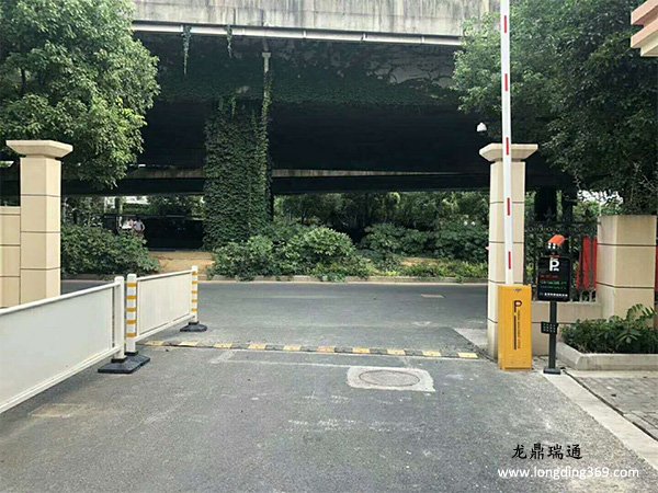 車牌識別系統(tǒng)