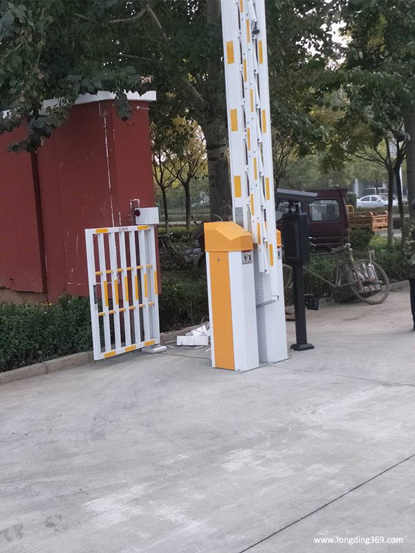 電動小邊門和空降道閘