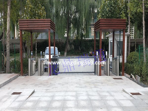 北京市景區(qū)公園：測(cè)溫人臉識(shí)別速通閘機(jī)系統(tǒng)